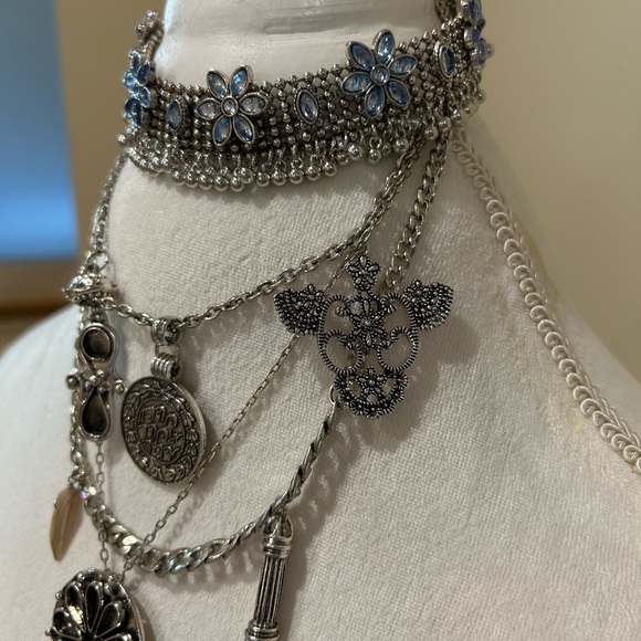 Free People marked Ariano Ost blue flowers with bead fringe 6 charms fairycore - Picture 3 of 9